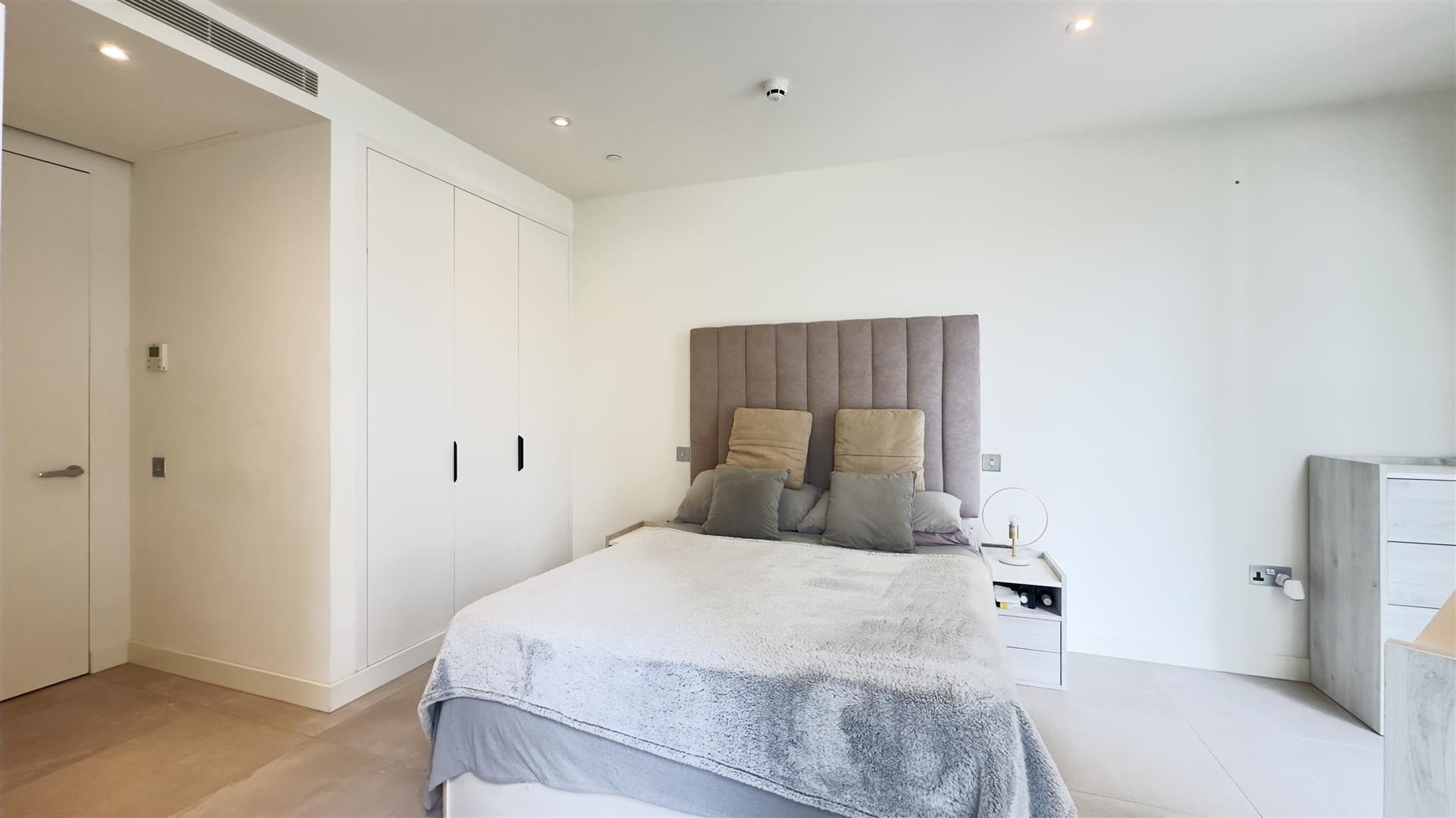 Image of Apartment - 1 Bedrooms - 1 Bathrooms for Sale in EuroCity-Gibraltar, Image 8